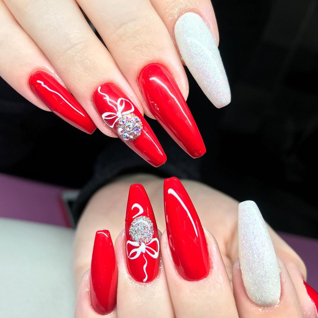 30 Mind-blowing Red Christmas Nails Acrylic For 2021